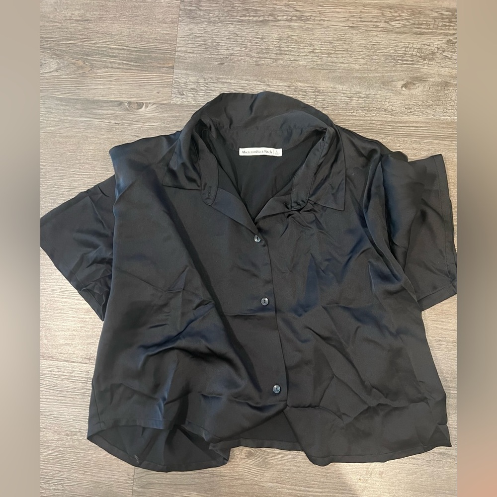 Black button down satin top